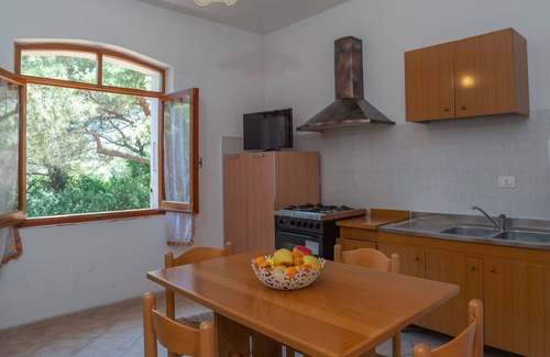 San Pietro a Mare Apartamento | Hermoso apartamento para 4 personas con A/C, WIFI, TV, patio y mascotas permitida