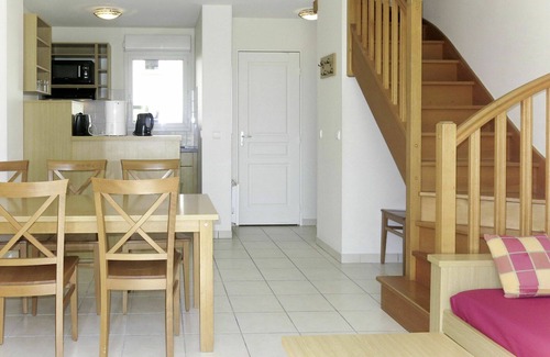 Azay-le-Rideau Casa | Precioso apartamento en villa con piscina, WIFI, TV, terraza, mascotas permitida y aparcamiento