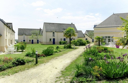 Azay-le-Rideau Casa | Precioso apartamento en villa con piscina, WIFI, TV, terraza, mascotas permitida y aparcamiento