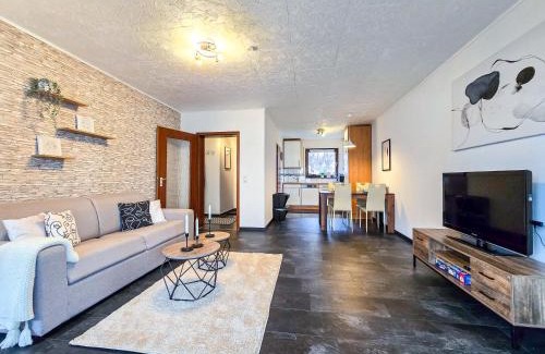 Pforzheim Apartamento | COSY-Apartment - Glazed Balkony & Carport, 70m2