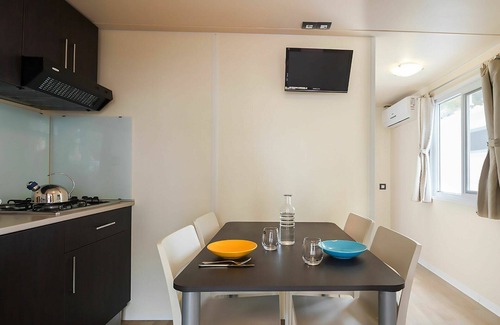Sistiana Casa | Hermoso apartamento en villa para 4 personas con piscina, A/C, WIFI, TV, terraza y aparcamiento