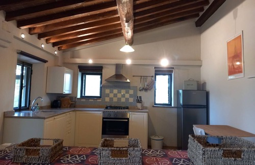 San Macario In Monte Villa | Bonito apartamento en villa con WIFI, piscina, patio, vista panorámica y aparcamiento