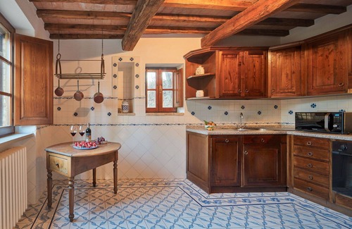 Umbertide Villa | Acogedor apartamento en villa con piscina, WIFI, A/C, TV, patio, vista panorámica y aparcamiento