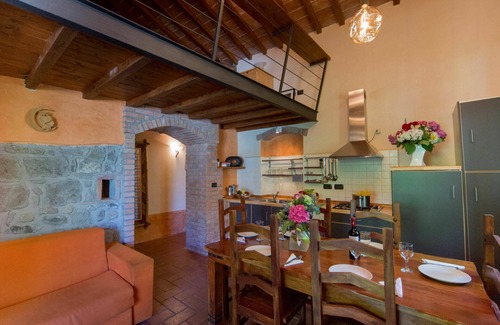 Montefiascone Villa | Acogedor apartamento en villa con piscina, WIFI, TV, patio, vista panorámica, aparcamiento