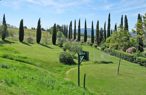 Roccastrada Villa | Hermoso apartamento en villa con WIFI, piscina, TV, patio, mascotas permitida y aparcamiento