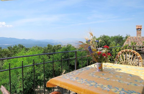Roccastrada Villa | Bonito apartamento en villa para 8 personas con WIFI, TV, patio y aparcamiento