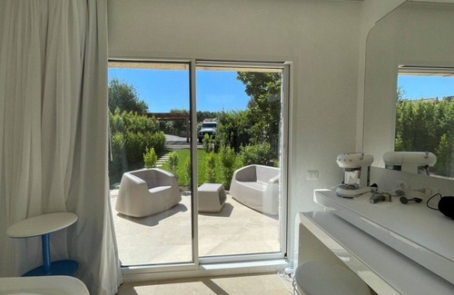 Puntaldia Casa | Precioso apartamento en villa para 2 personas con A/C, piscina, TV y terraza