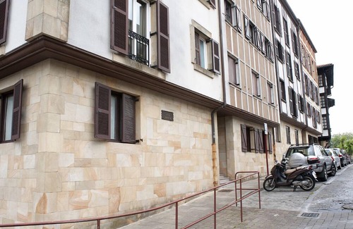 Centro histórico de Hondarribia Condominio | Acogedor piso en casco histórico ideal para familia con niños, parejas y amigos