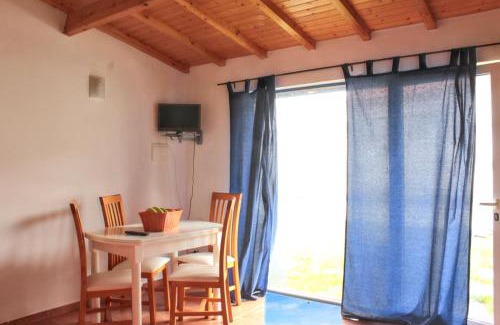 Burinhosa Apartamento | Cosy Apartment in Pataias with Shared Pool - 45 sqm