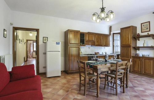 Terricciola Casa | Bonito apartamento en villa con piscina, WIFI, TV, terraza, mascotas permitida y aparcamiento