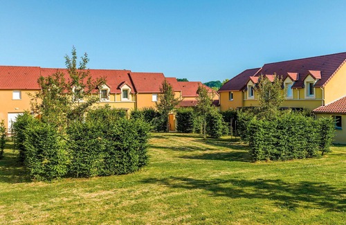 Montignac Casa | Precioso apartamento en villa con WIFI, piscina, TV, terraza, mascotas permitida y aparcamiento