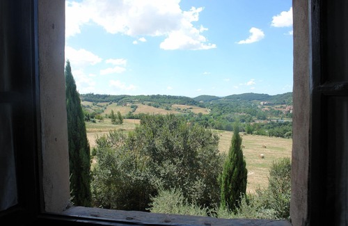 Poggibonsi Villa | Apartamento en villa con WIFI, piscina, TV, patio, vista panorámica, cerca de San Gimignano