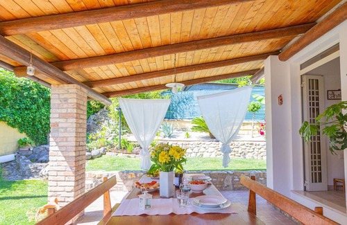 Lanciano Casa | Hermoso apartamento en villa para 9 personas con WIFI, A/C, TV, balcón y aparcamiento