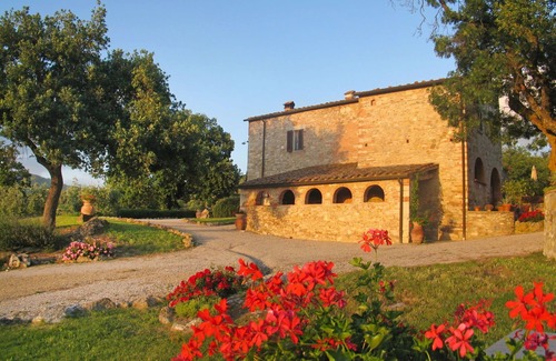 Gambassi Terme Villa | Apartamento en villa con WIFI, piscina, A/C, TV, terraza, vista panorámica, cerca de San Gimignano