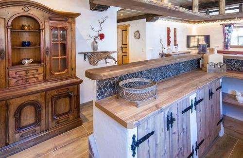 Forstau Casa | Hermoso apartamento en villa para 20 personas con WIFI, TV, patio, mascotas permitida y aparcamiento