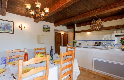 Bauduen Villa | Precioso apartamento en villa con WIFI, TV, terraza, mascotas permitida y vista panorámica