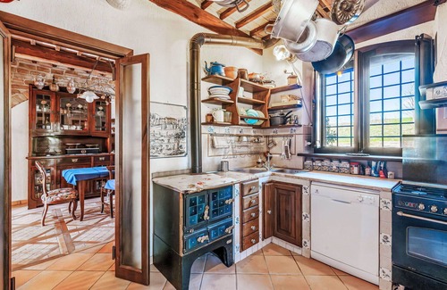 Lidarno Villa | Hermoso apartamento en villa para 6 personas con piscina, WIFI, TV, patio y mascotas permitida