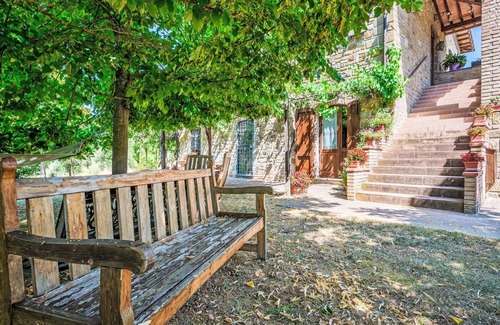 Lidarno Villa | Hermoso apartamento en villa para 6 personas con piscina, WIFI, TV, patio y mascotas permitida
