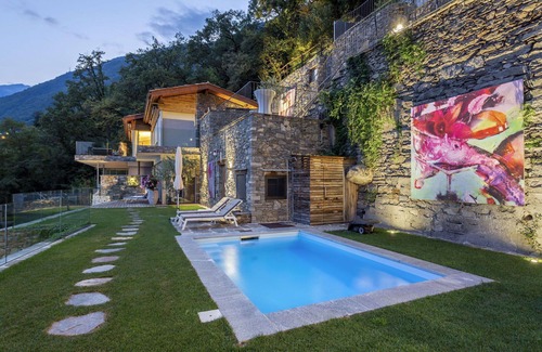 Ascona Villa | Bonito apartamento en villa con piscina, internet, A/C, TV, patio y vista panorámica