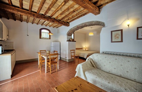 Montebonello Villa | Bonito apartamento en villa con piscina, A/C, WIFI, TV, patio, vista panorámica, aparcamiento