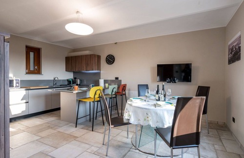 Rocca D'Arazzo Apartamento | Bonito apartamento para 4 personas con WIFI, A/C, TV y terraza