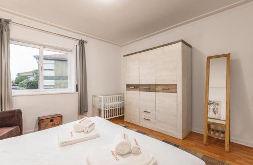 Mafamude Apartamento | Cosy Apartment with Veranda in Gaia - 1E