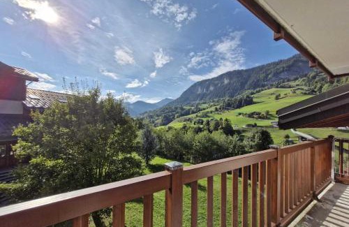 Flumet Apartamento | Cosy apartment with balcony and mountain view