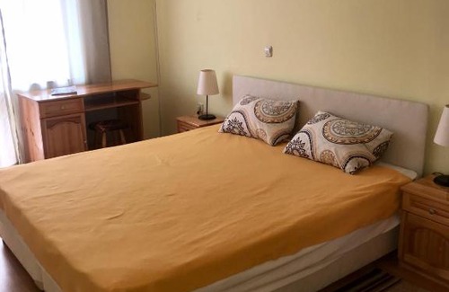 Odesos Apartamento | Cosy Apartment with beautiful terrace in the heart of Varna