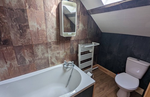 Llanllyfni Apartamento | Cosy apartment with stunning mountain views.