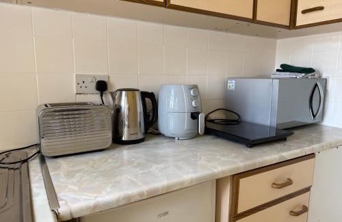 Guildford Casa | Cosy Apartment with Private Access and Kitchenette in Guildford
