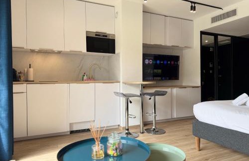 Carnot Apartamento | Cosy Appartement, Centre-ville Cannes, Terrasse, Clim
