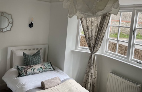 Southwold Cabaña | Cosy Beach house in Southwold, sleeps 4, pet-friendly