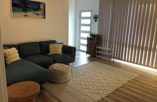 Chittaway Bay Casa | Cosy beach style house. Walking distance to lake and 10 minutes drive to beach