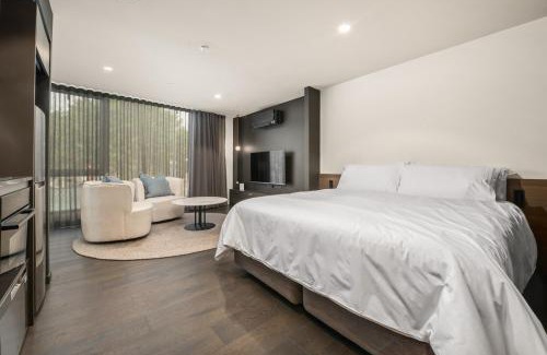 Braddon Apartamento | Cosy Braddon Studio with BBQ Area