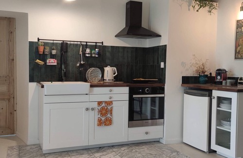Chateauneuf-de-Gadagne Apartamento | Cosy, bright apartment overlooking the Luberon