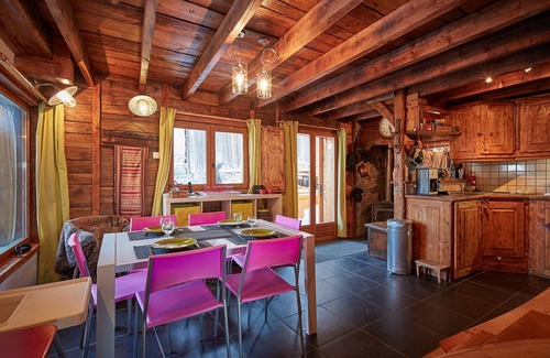 Saint-Jean-de-Belleville Chalet De Esquí | Chalet en aldea típica del valle de Belleville (Domaine des 3 Vallées)