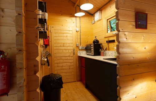 Bridport Cabina | Cosy Cabin in stunning Thomas Hardy countryside 5 miles from the Jurassic Coast.