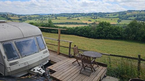 Newtown Otro | Cosy Caravan Walkers Ramblers Fishermen Cyclists