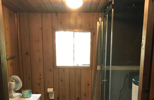 Pointe au Baril Cabaña | Cosy Cedar Cottage -Georgian Bay