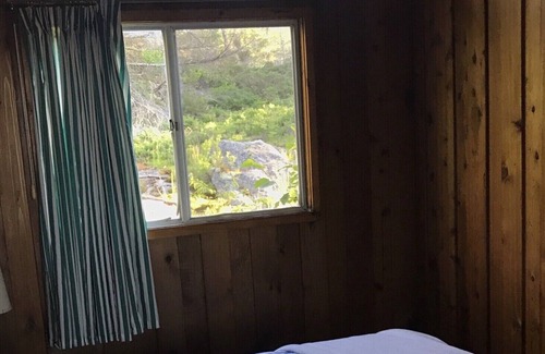 Pointe au Baril Cabaña | Cosy Cedar Cottage -Georgian Bay
