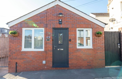 Butetown Casa | Cosy Central Cardiff Bungalow