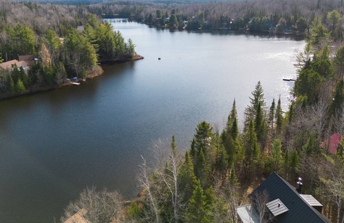 Notre-Dame-de-la-Merci Cabina | Cosy chalet on lake with hot tub, Gazebo and heated floors.