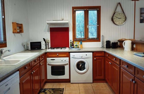 Lachapelle-Auzac Chalet De Esquí | Cosy chalet for 6 with pool and Wi-Fi, near Souillac