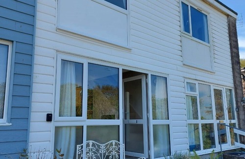 Pembroke Chalet De Esquí | Cosy chalet located 6 min walk from the beach!