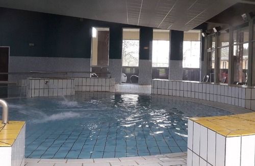 Signy-le-Petit Chalet De Esquí | Chalet en Signy-le-Petit con piscina compartida