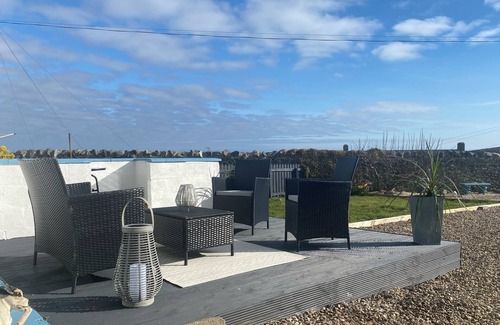 Portsoy Casa | Cosy coastal cottage in Portsoy, Scotland with beautiful sea views