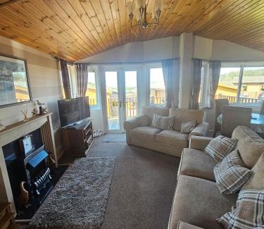Mullacott Casa | Cosy Coastal Lodge