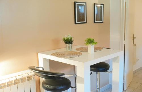 Nilvange Apartamento | Cosy Cocon - Parking et Wifi Gratuit - Proche Luxembourg - idéal Professionnel ou Couple - OFFRE SPÉCIALE