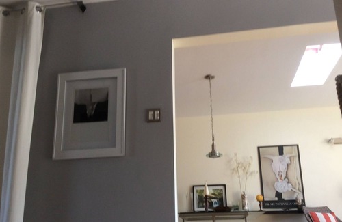 Hochelaga Casa | Cosy & Comfortable 1 Bedroom Upper Duplex, near Metro Joliette