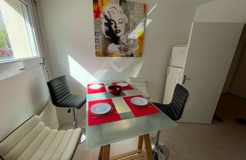 Madeleine - Saint-Leonard Apartamento | Cosy, comfortable apartment